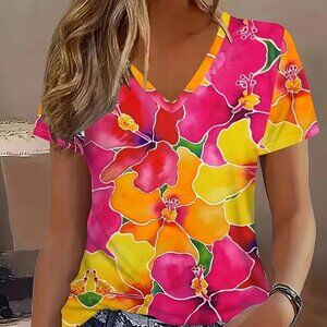 Striking Floral Tee Shirt - NEW